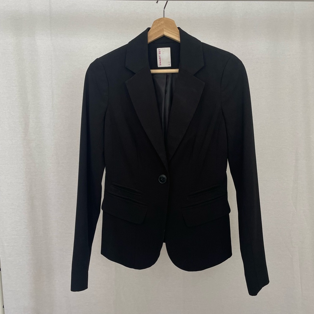 Smart Set Women's Black Blazer. Button-up and Long Sleeves. Size 0. - Picture 3 of 12